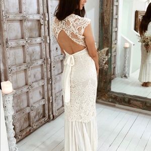 Wedding dress